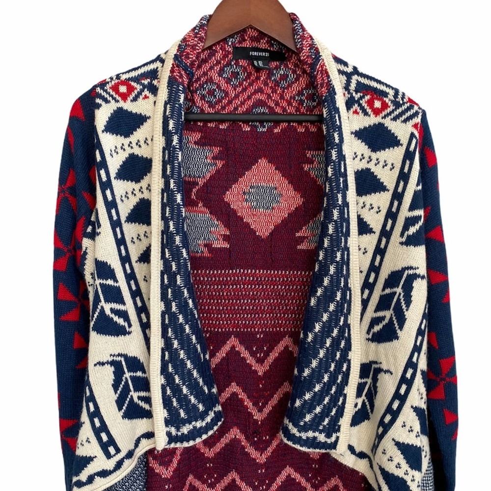 ⭐️ SOLD ⭐️ FOREVER 21 Aztec Boho Cardigan M - Picture 3 of 9